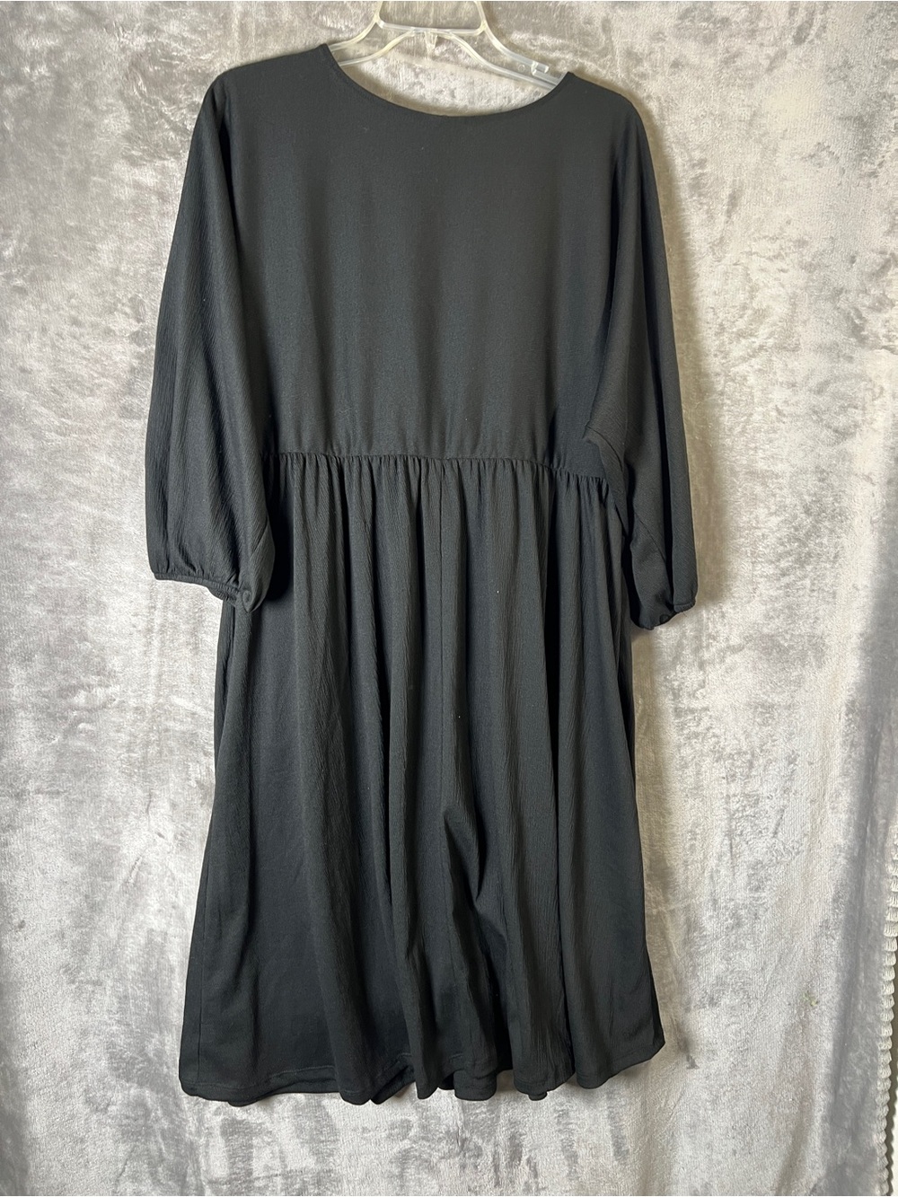Ava & Viv Black V-Neck Gathered Waist Midi Dress - Picture 7 of 8